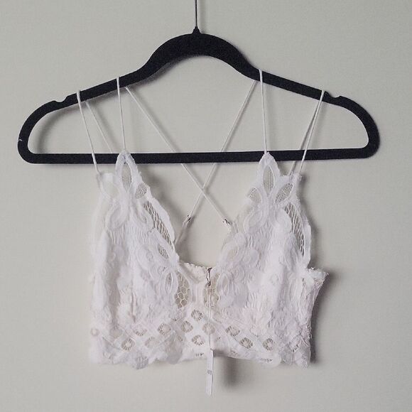 NWT Free People White S Adella Bralette Crop Top Crochet Embroider Lace Eyelet - Picture 3 of 12